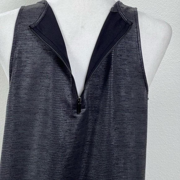 Alfani Women’s Size Medium Sleeveless Blouse Gray Back Zip - Picture 7 of 10